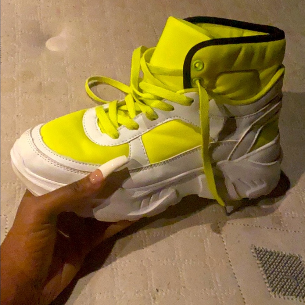 tennis shoes